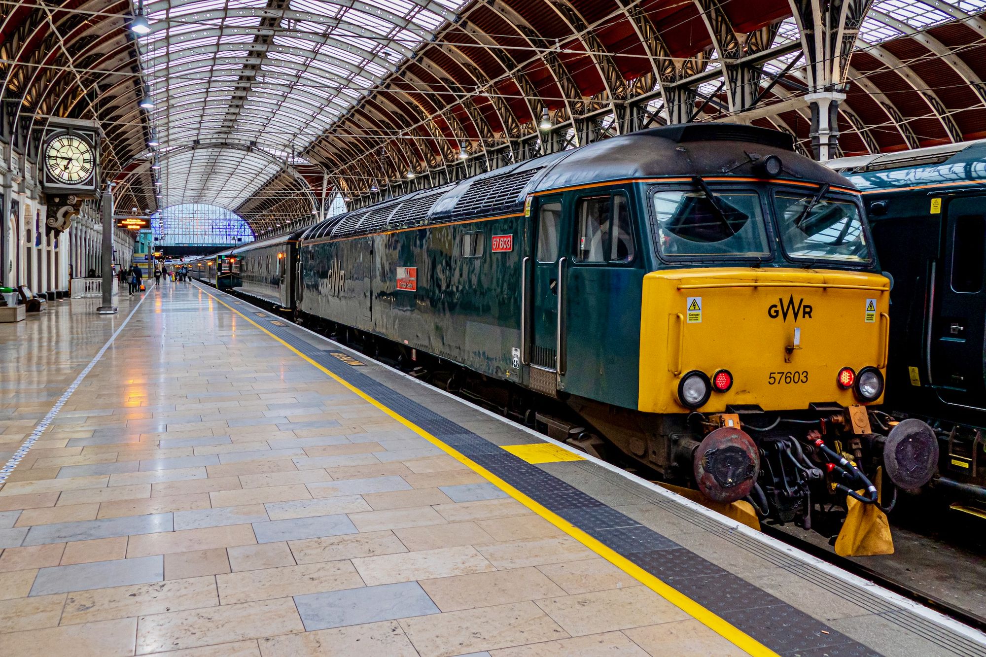 Night Riviera im Bahnhof London Paddington