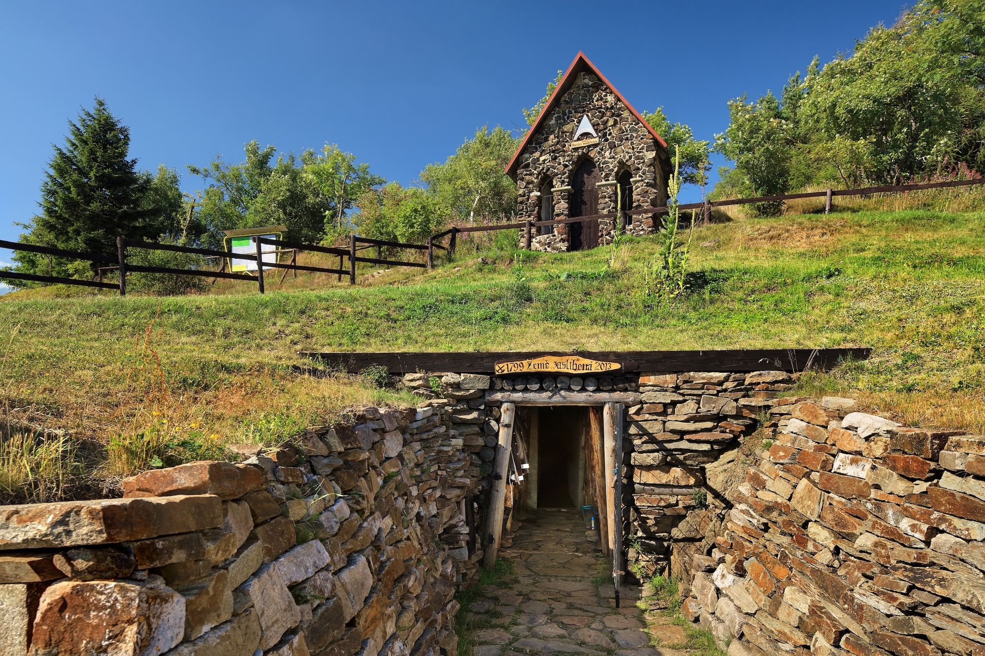 Historischer Stollen in der Montanregion Erzgebirge/Krušnohoří