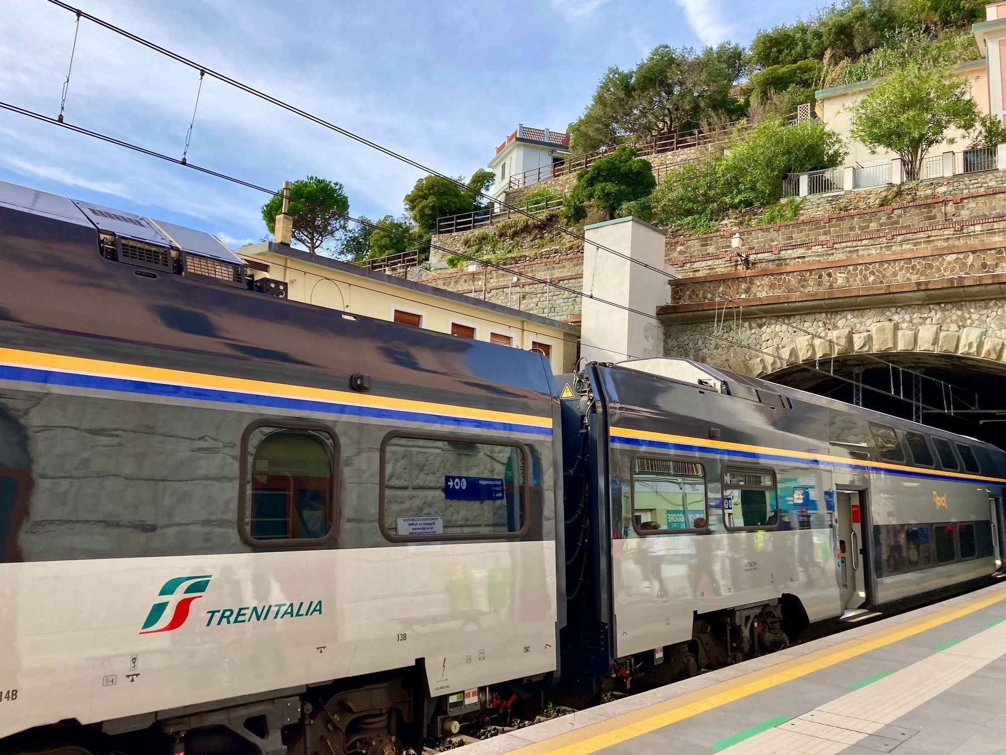Regionalzug der Trenitalia von Hitachi