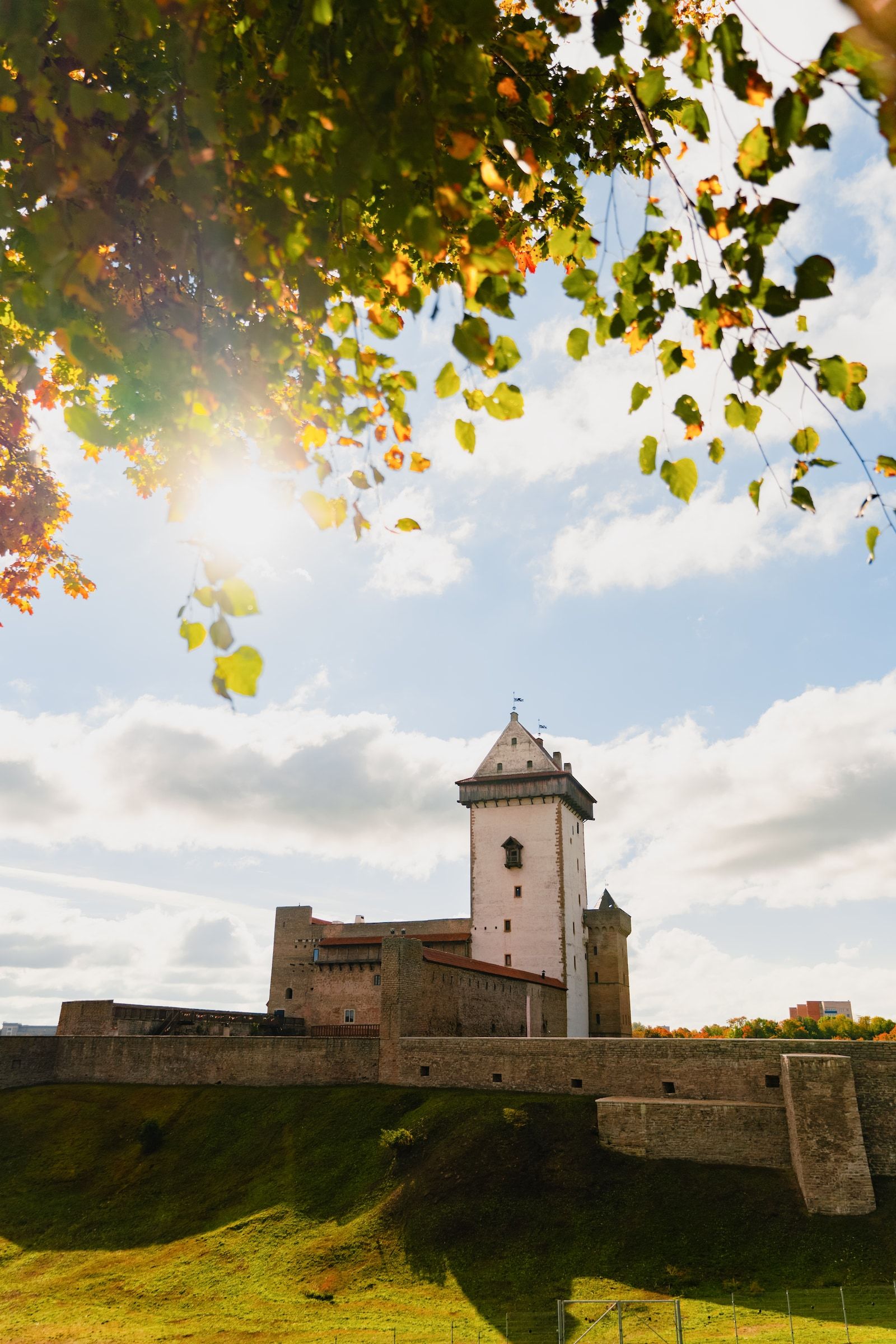 Turm der Festung von Narva in Estland