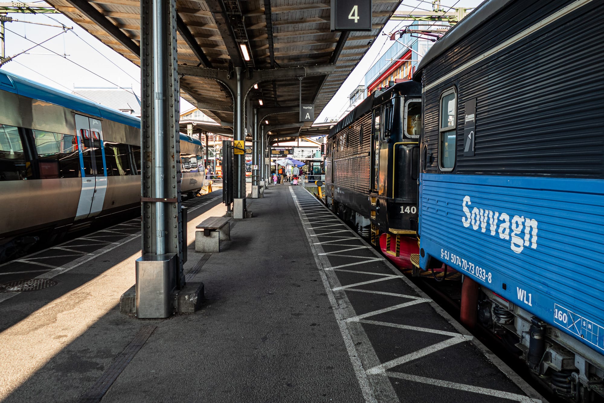 Blick auf den Bahnsteig in Göteborg