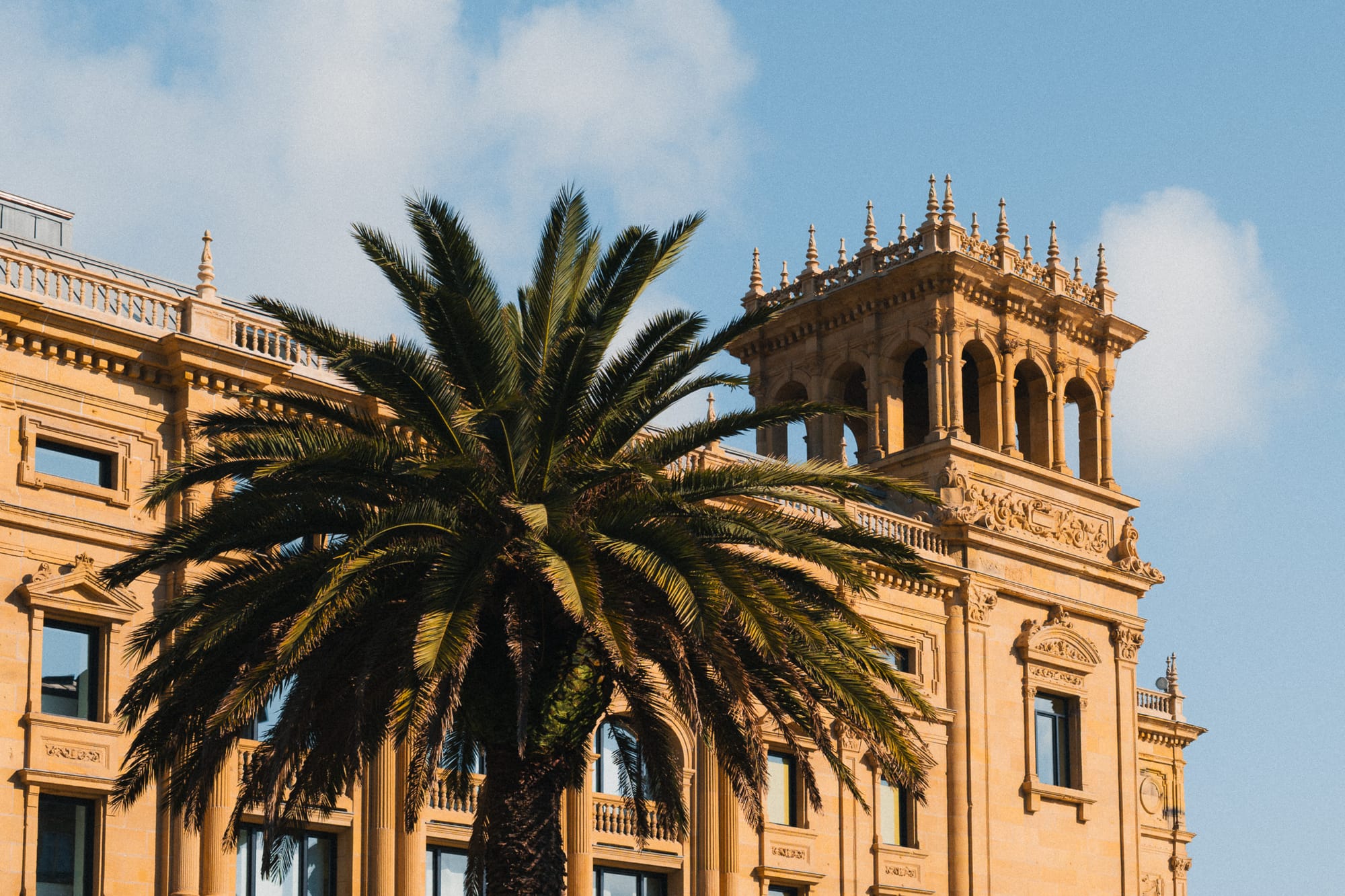 Theater Victoria Eugenia in San Sebastián mit Palme