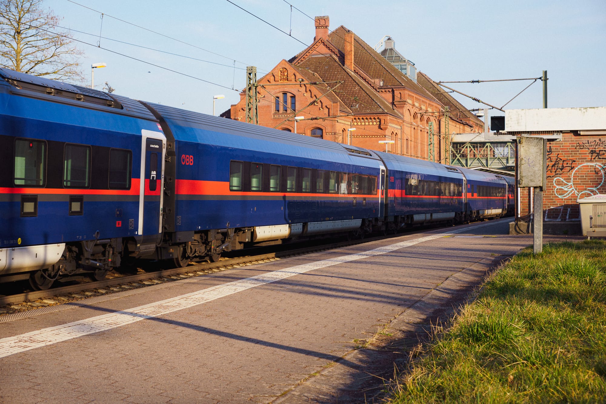 Neuer Nightjet am Bahnhof Hamburg-Harburg