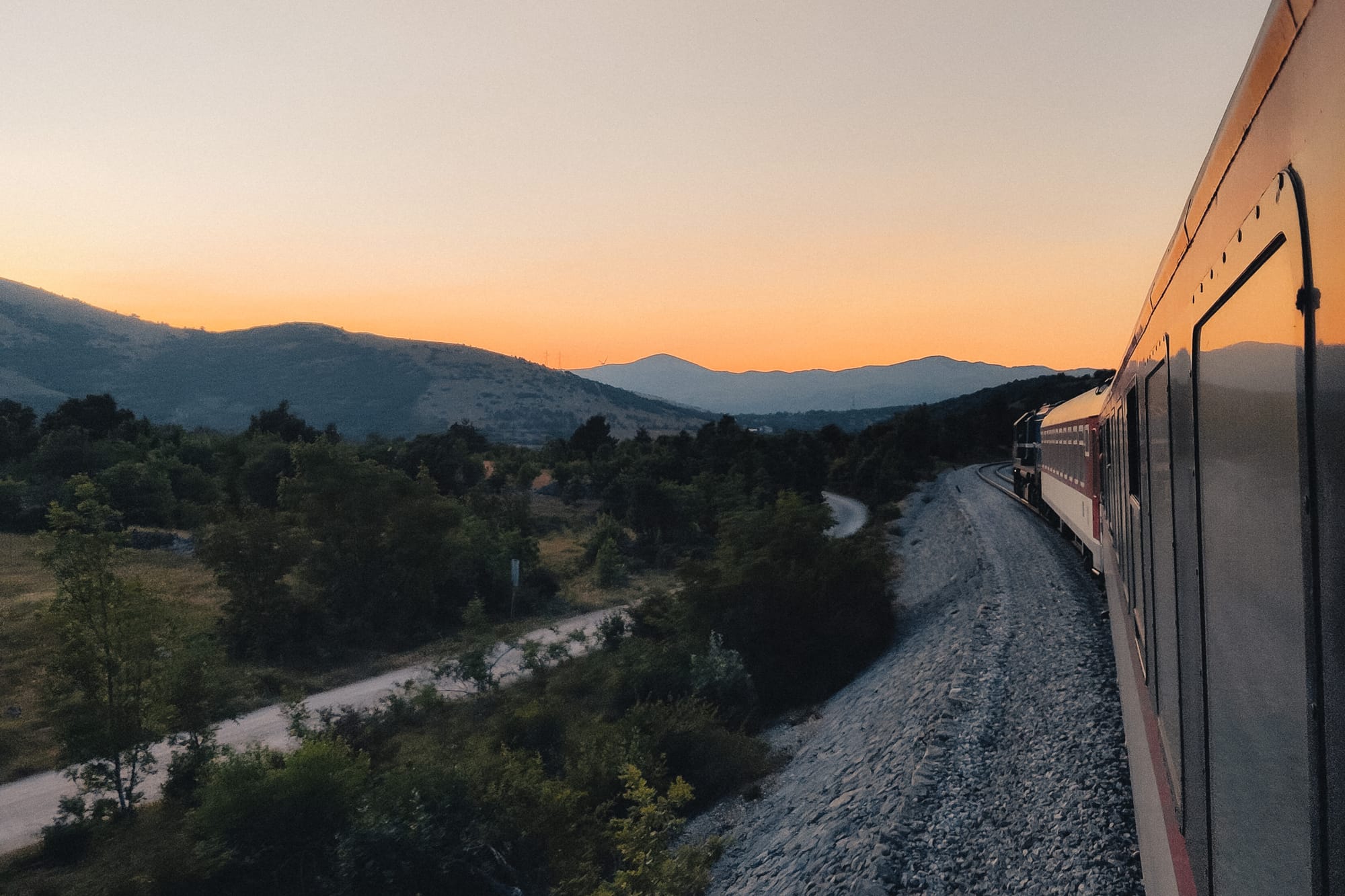 Nachtzug im Abendlicht