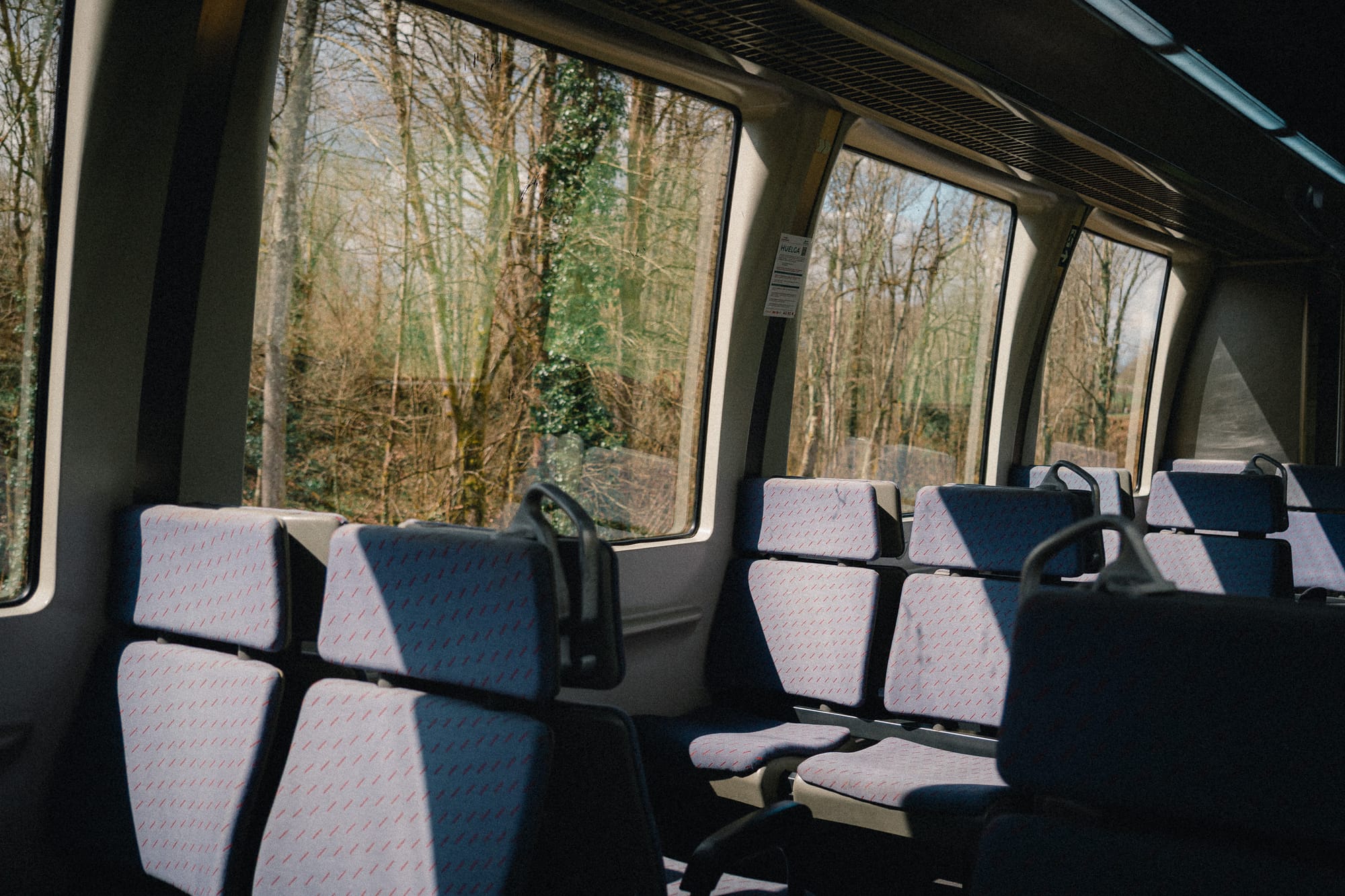 Innenraum eines Triebwagens der Feve