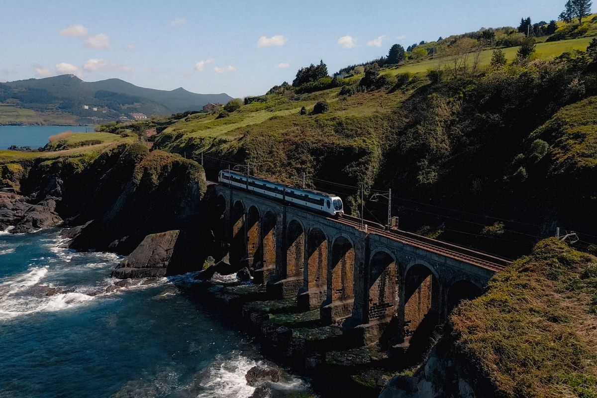 Euskotren: Mit dem Zug durchs Baskenland