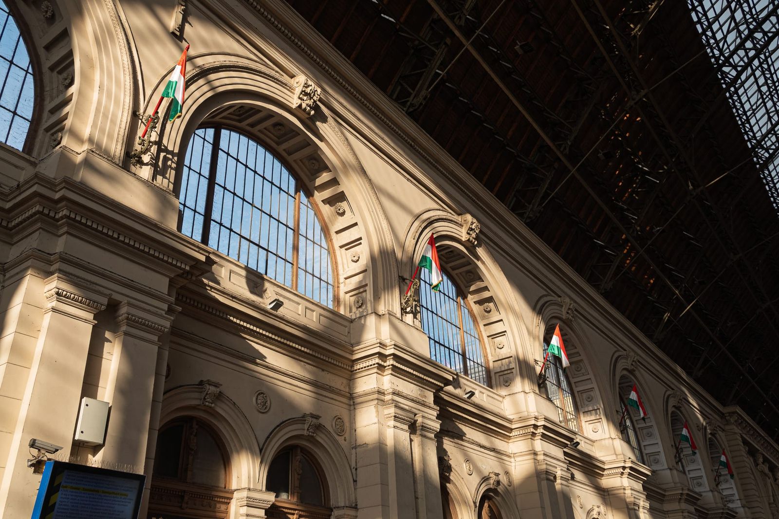 Fenster am Bahnhof Budapest-Keleti