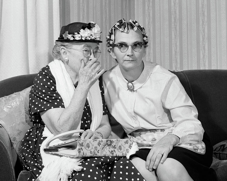 1960s Older Women On Couch Sharing Photograph by Vintage Images | Pixels