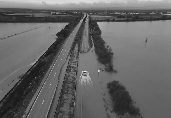 Exclusive Evil - Flooding the Phone