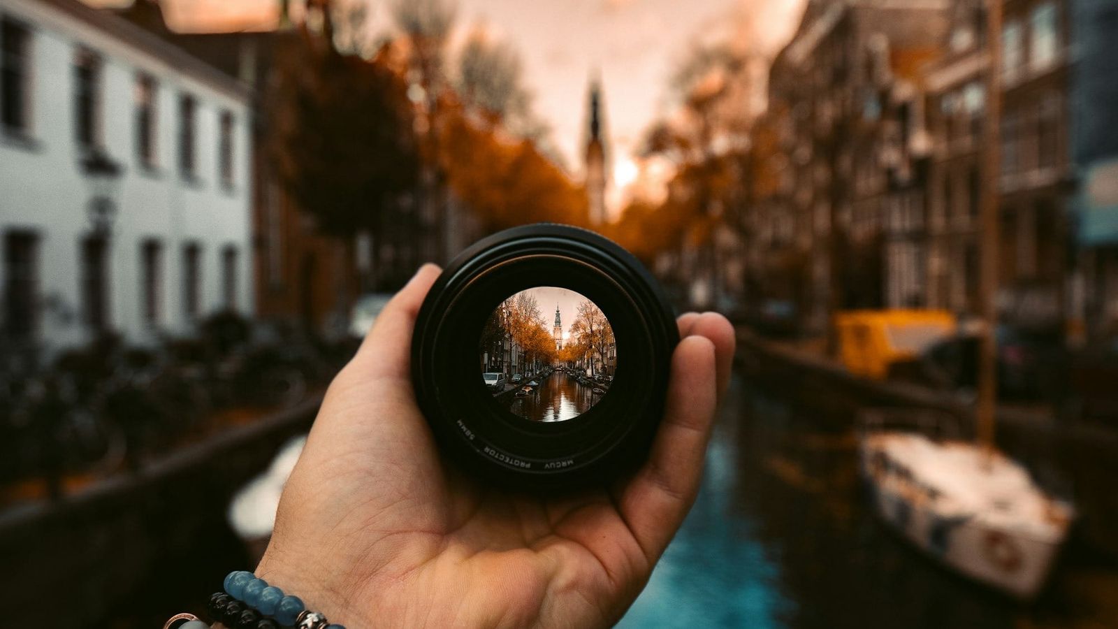 Your glossy chart is more than that: it's how you see the World