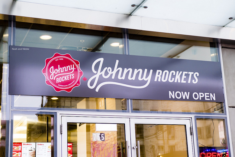 johnny-rockets-outside