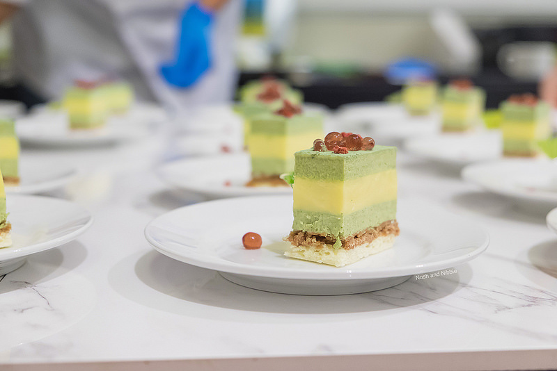 eat-pastry-matcha-yuzu-cake
