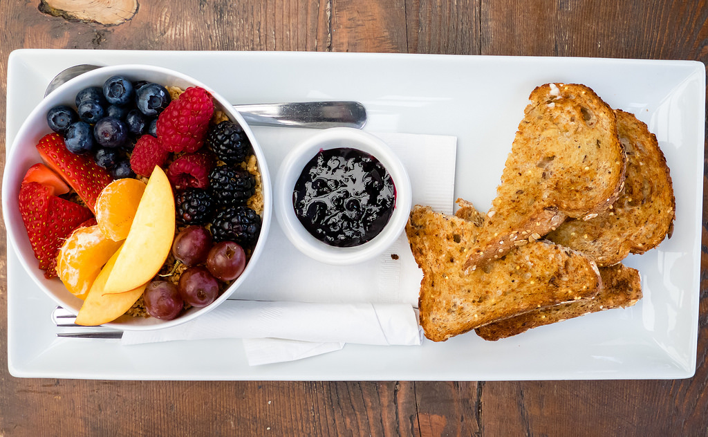 muddy-waters-cafe-meditteranean-style-yogurt