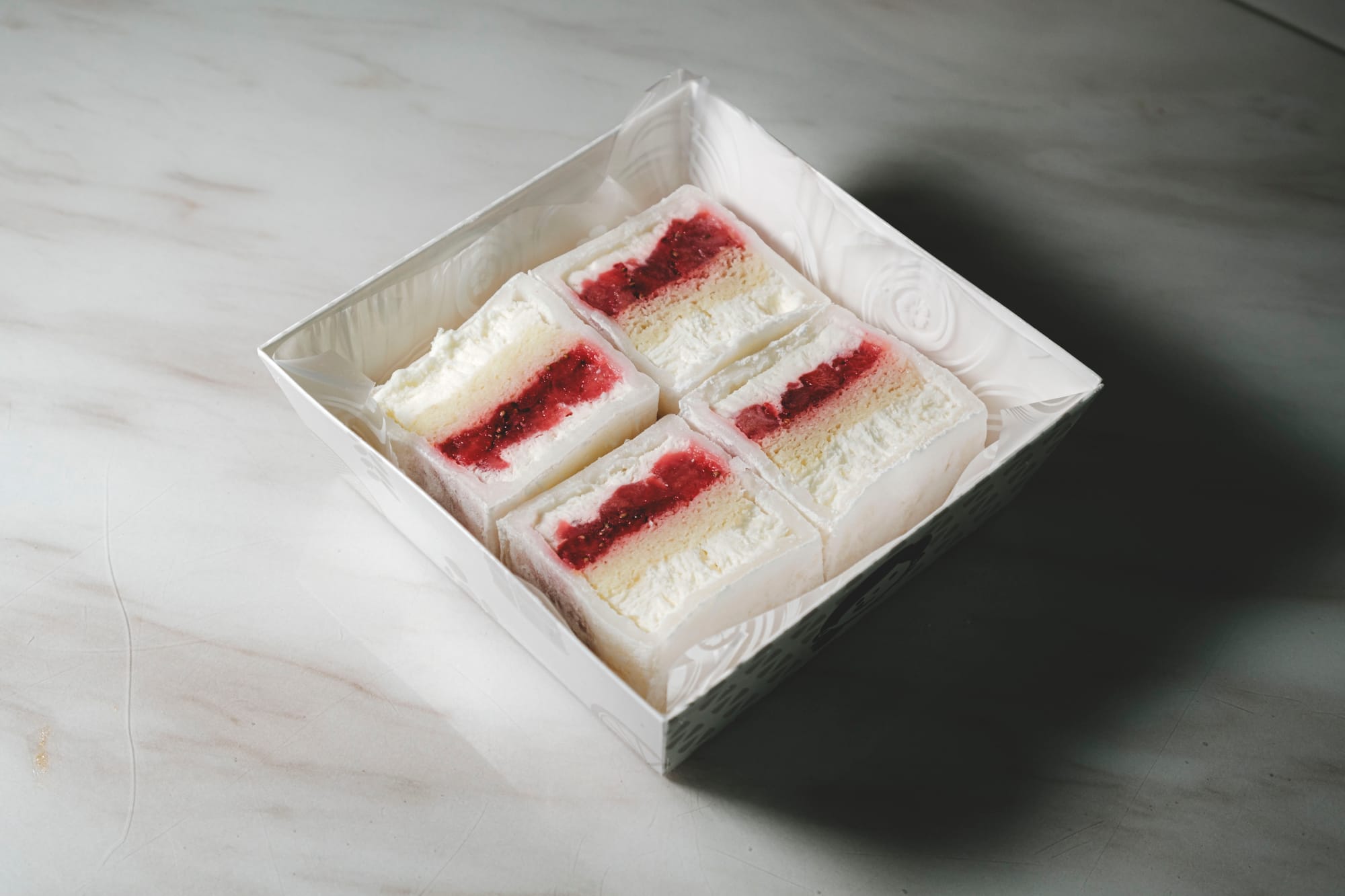 Luroufan Tasty in Burnaby –&nbsp;Strawberry Snow Skin Cake