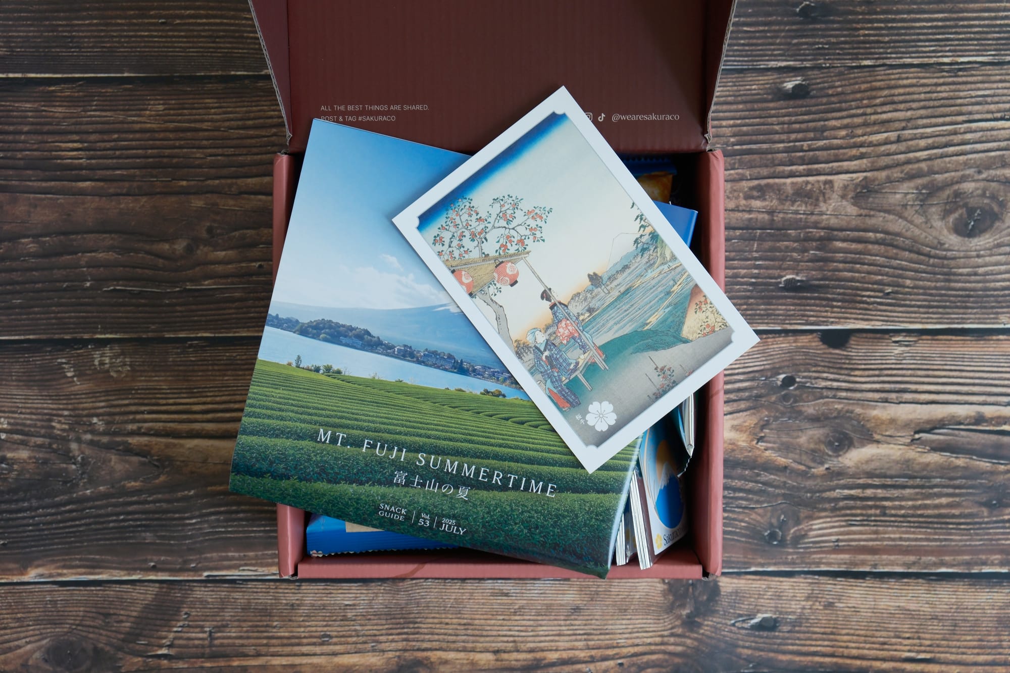 Sakuraco Subscription Box - Opening the Box