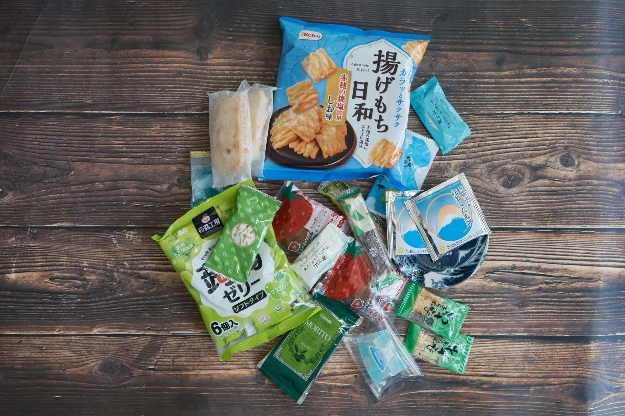Sakuraco Subscription Box –&nbsp;All Treats