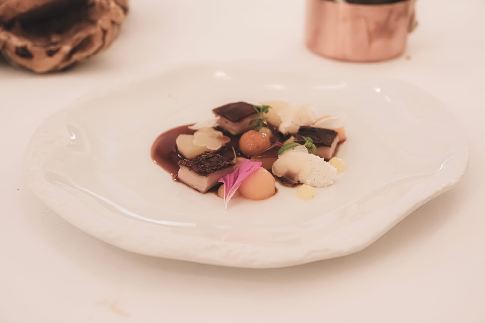 Le Monument in Porto: Suckling pig, curd cheese, orange blossom