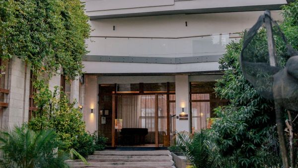 entrada a uno de los hoteles en Puebla.