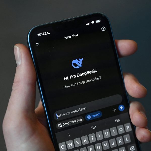 DeepSeek AI Disrupts Startup Growth