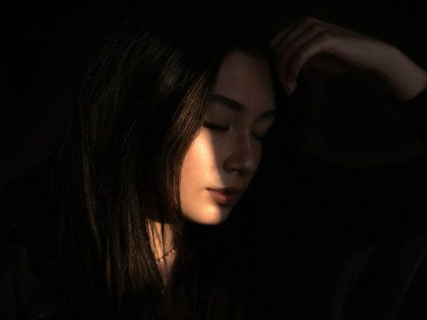 Woman with smooth skin representing natural rejuvenation from Fotona 4D multi step laser treatment.