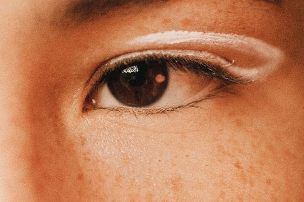 The Comparison Trap – Social Media and the Way We See Our Skin