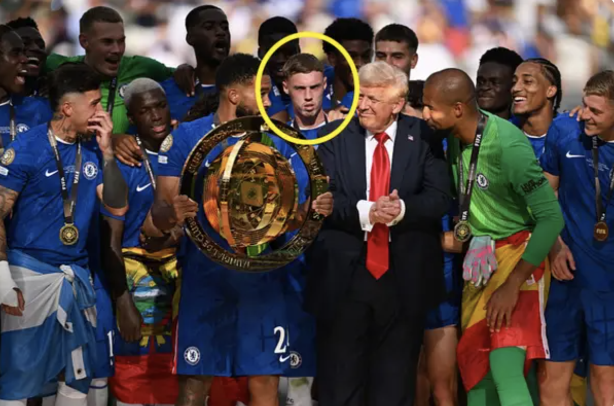 Chelsea's stars react with confusion as Trump refuses to leave the stage after presenting the 2025 Club World Cup trophy