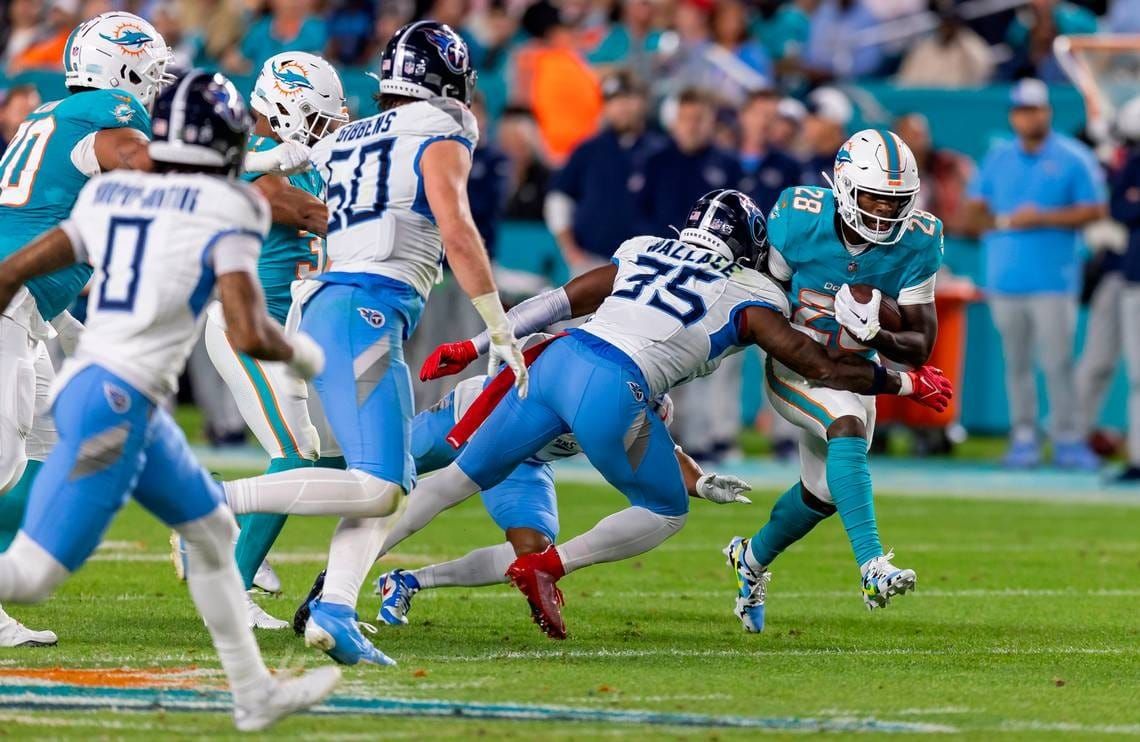 Quick Slant: Dolphins and Titans Prepare to Get Busy Livin' or Get Busy Dyin' on the MNF Undercard