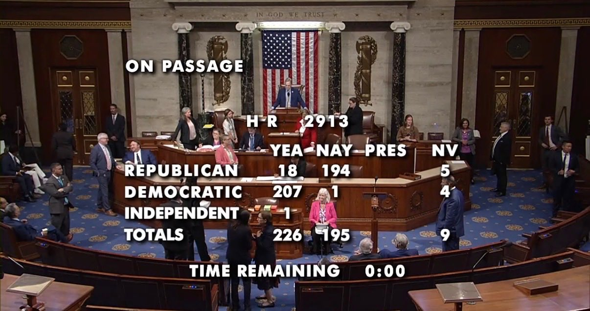 US House passes Ukraine aid and Russia sanctions bill over Trump's objections