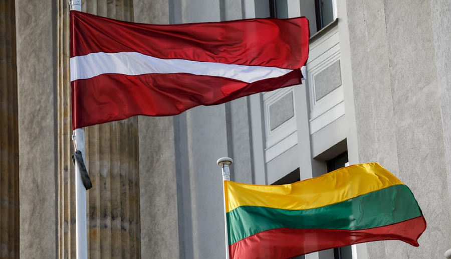 Lithuania and Latvia warn of possible Russian attack, say threat level unchanged