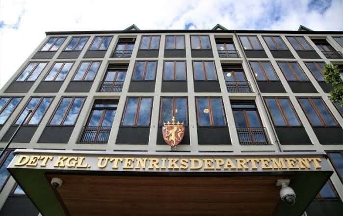 Storting questions Støre and 10 ministers over 130.6 million kroner paid to Rød-Larsen-led think tank