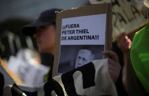 Argentina Protests 30-Year Billionaire Tax Break, Protesters Call for Thiel’s Deportation