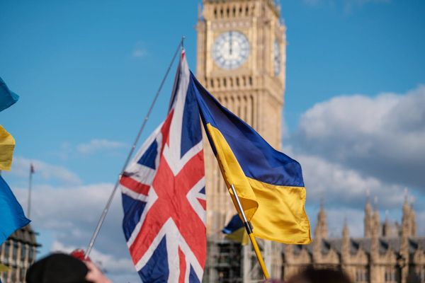 UK sanctions South Ossetia's newly elected leader and Novatek's Arctic LNG carriers in 31-target Russia package