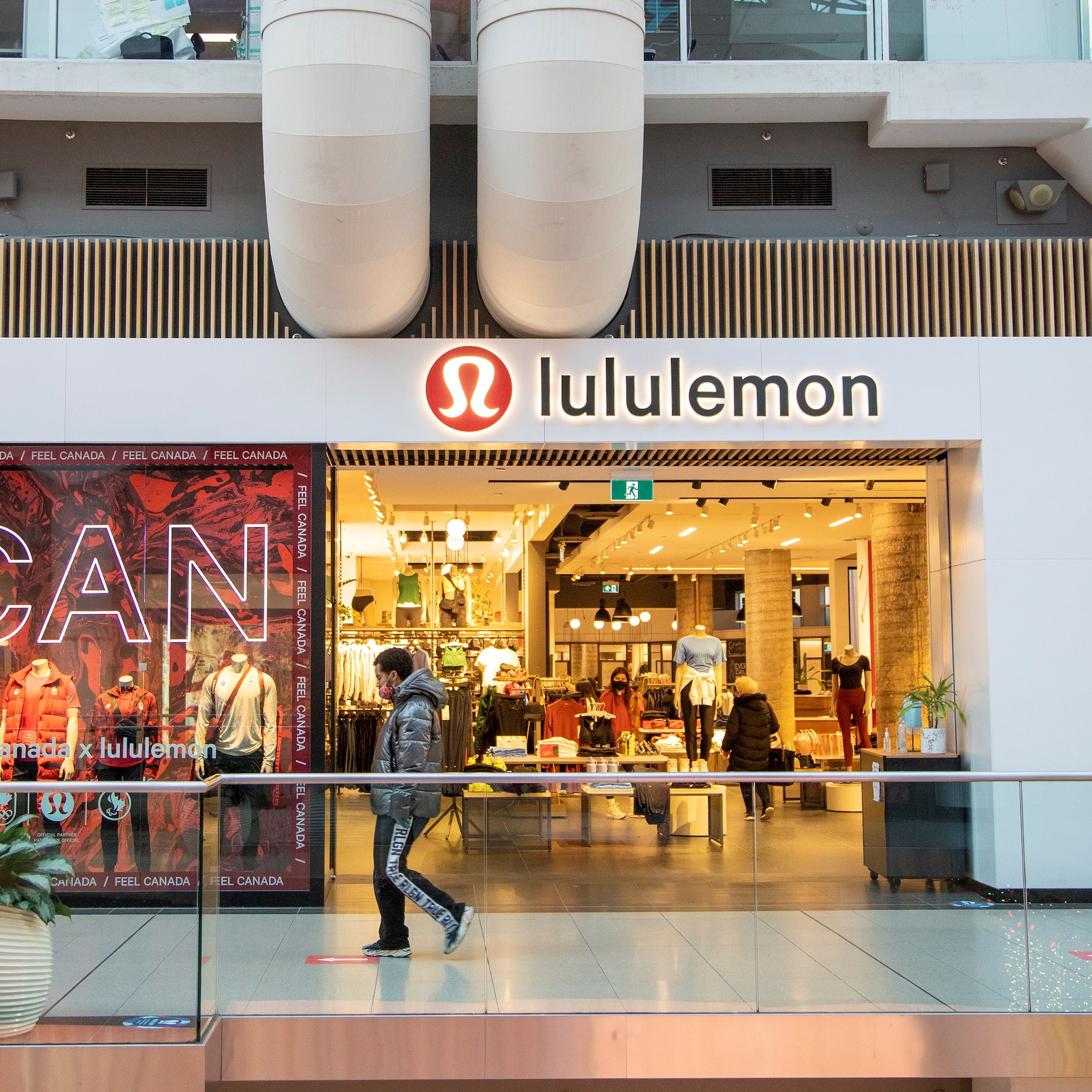 Lululemon faces sluggish sales as upstart brands nip at its heels | Reuters