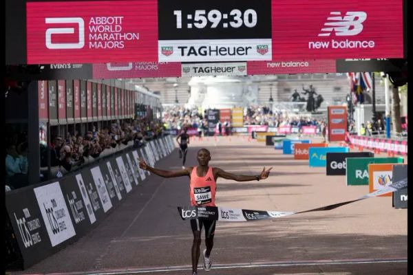 Što se zapravo dogodilo s ljudskim tijelom 26. travnja 2026.? Anatomija novog svjetskog rekorda u maratonu kroz prizmu sportske fiziologije