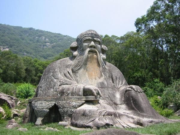 Tao-Te-Ching 虚用 (The Presence of Formlessness s. 5)