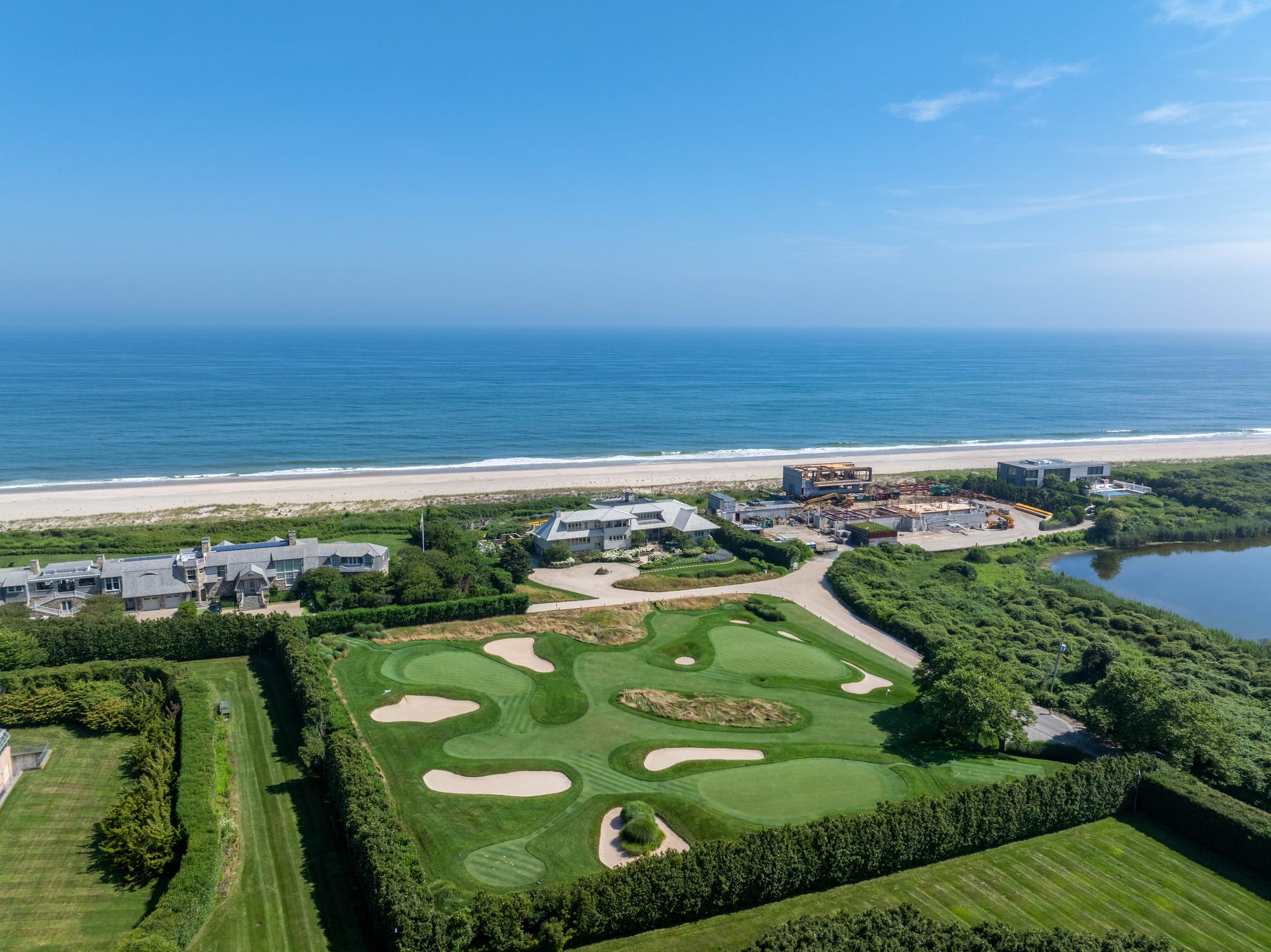 21 and 407 Fairfield Pond Lane, Sagaponack, NY - courtesy SERHANT. - Photographer Josh Goetz