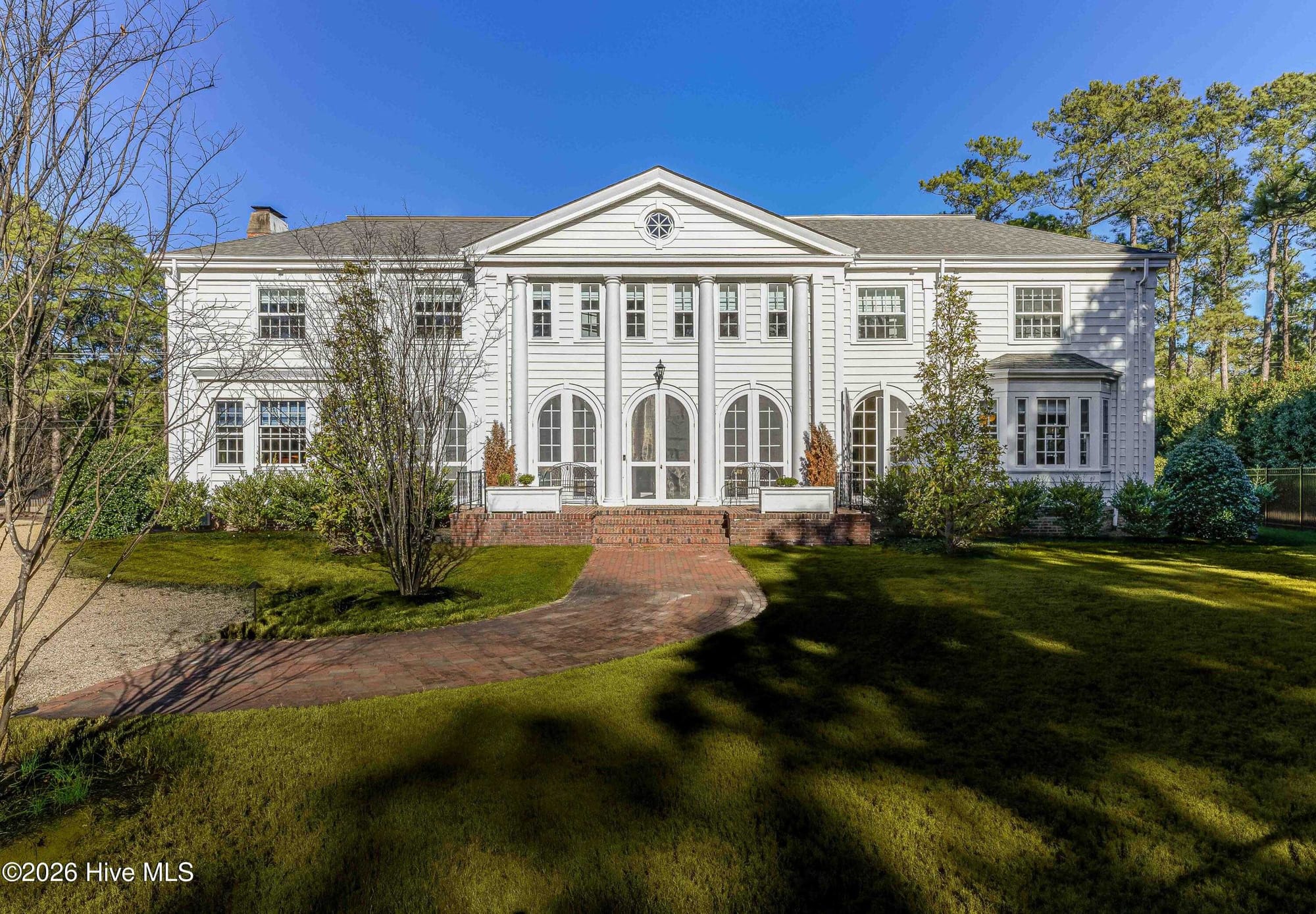 Thistle Dhu exterior, Courtesy Hive MLS