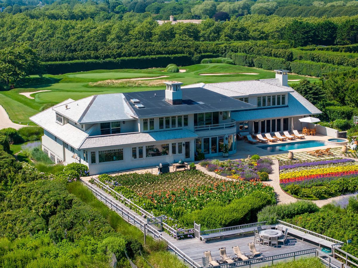 21 and 407 Fairfield Pond Lane, Sagaponack, NY - courtesy SERHANT. - Photographer Josh Goetz