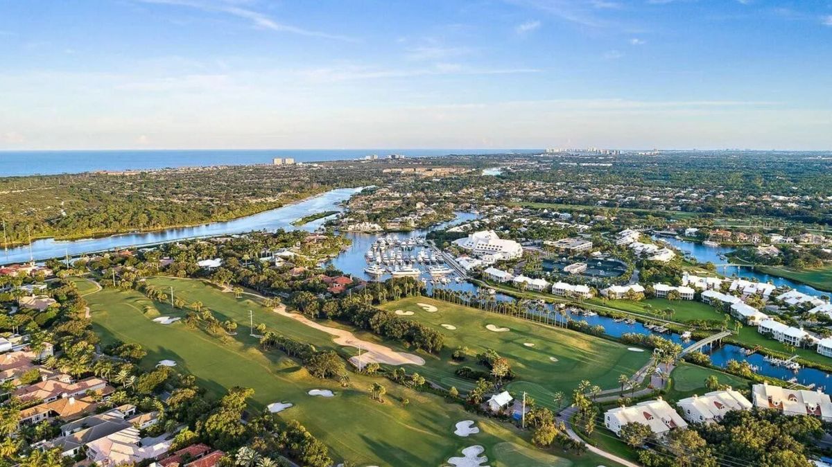 The community surrounding 193 Spyglass Court, Jupiter, FL – courtesy Waterfront Properties & Club Communities