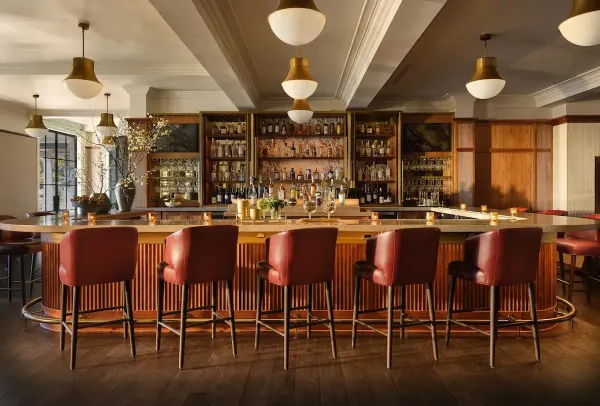 Renovated dining at Ansley Golf Club in Midtown Atlanta, Georgia, by Kuo Diedrich Chi Architects