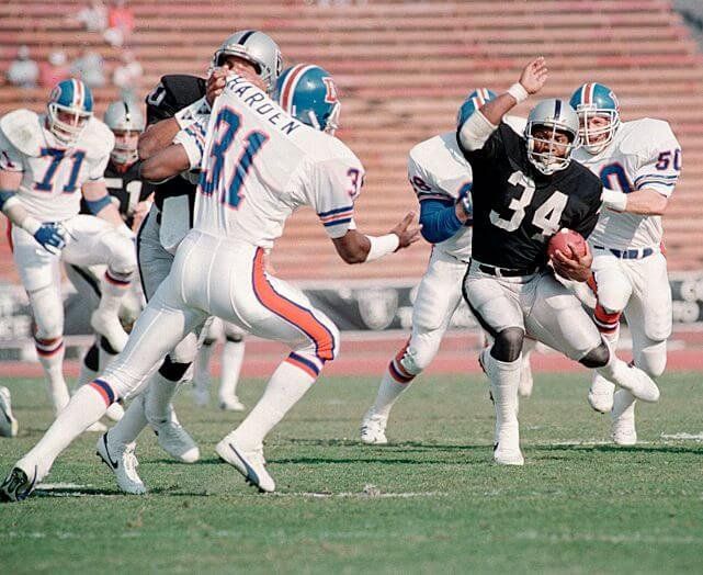 The 5 Fastest Running Backs of All Time