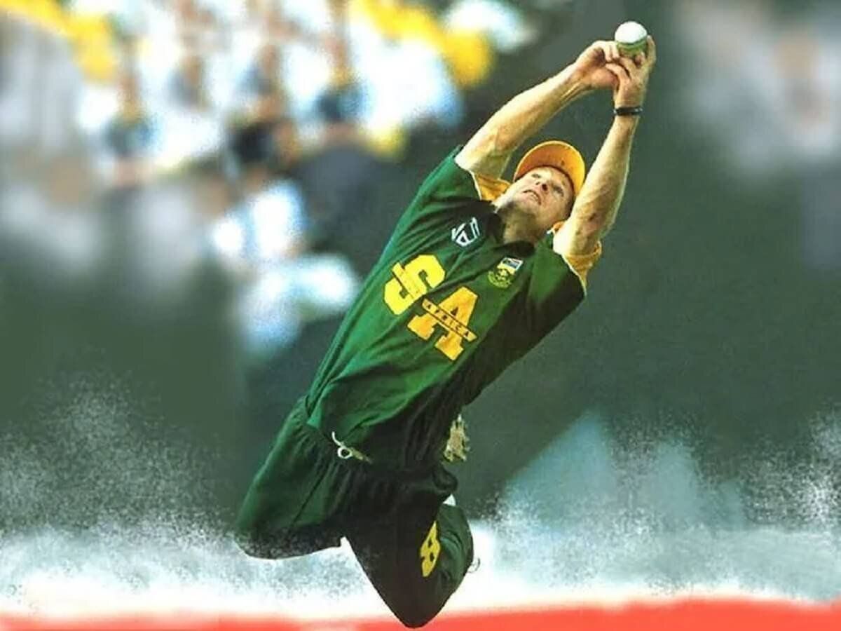 The 5 Greatest Cricket Fielders of All Time