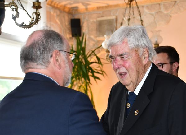 Herzlichen Glückwunsch Hartmut Kitz