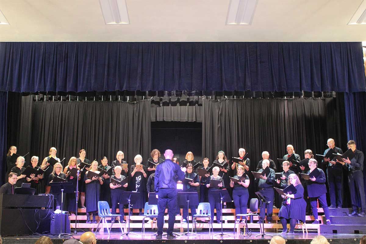 Pictures: Ambe, all are welcome on Island Singers stage