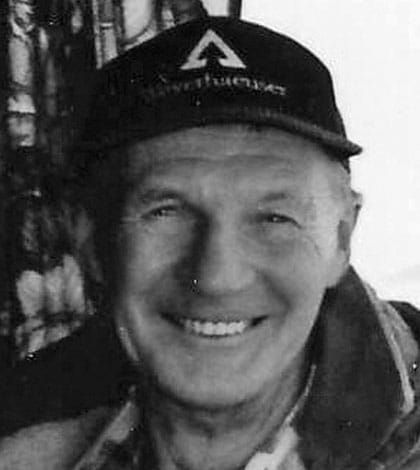 Earl Hobbs