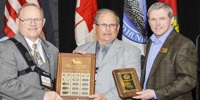 Bill Strain honoured by Ontario Federation of Anglers and Hunters