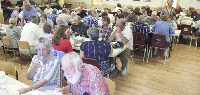 Howland Seniors Hall honours donors and volunteers with dinner