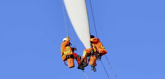 Turbine blade warranty work makes for heart racing photographs
