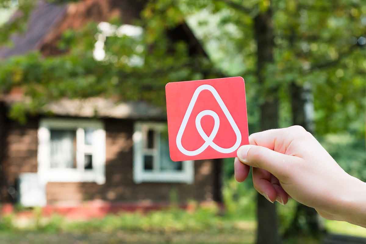 Cottage rental agent calls on Billings to reverse Airbnb bylaw