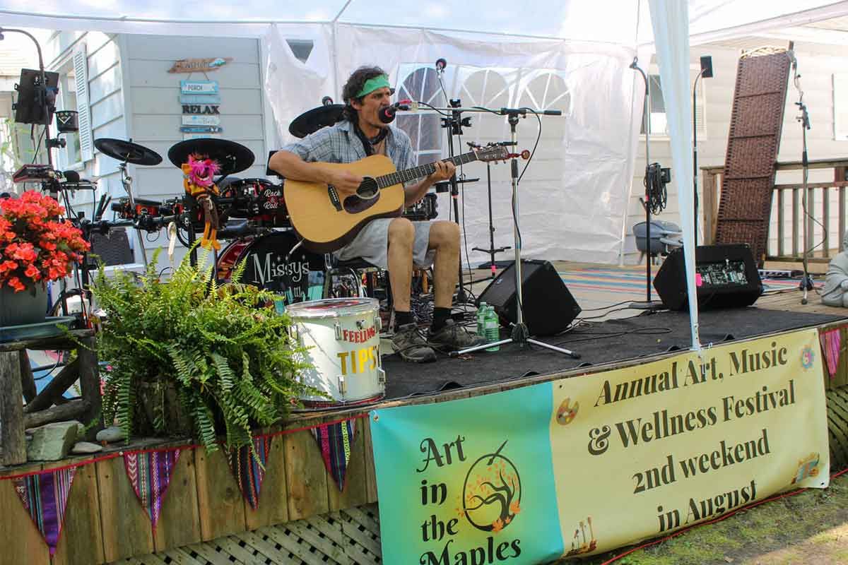 Art in the Maples outdoor festival showcases artists and music
